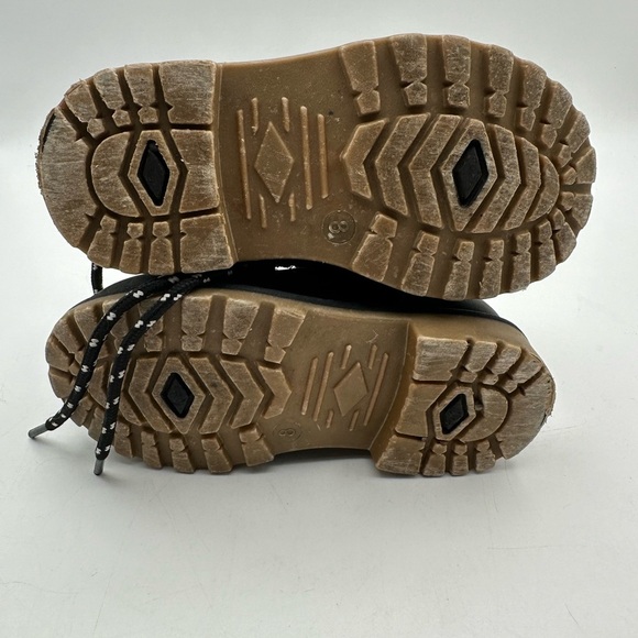 Kids Boys Girls 8 Toddler Black Shoes Ankle Faux Leather Boots High Top Lace Up - Picture 7 of 8